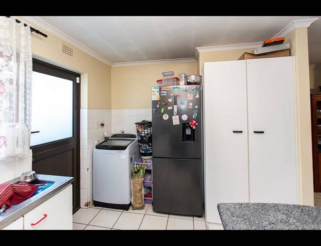 3 BEDROOM TOWNHOUSE FOR SALE IN PEERLESS PARK WEST